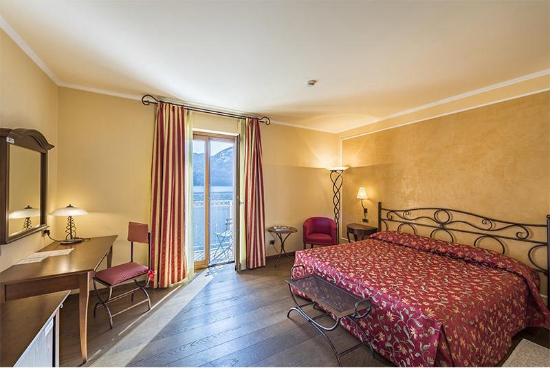 La Darsena Boutique Hotel & Restaurant Тремеццо Экстерьер фото